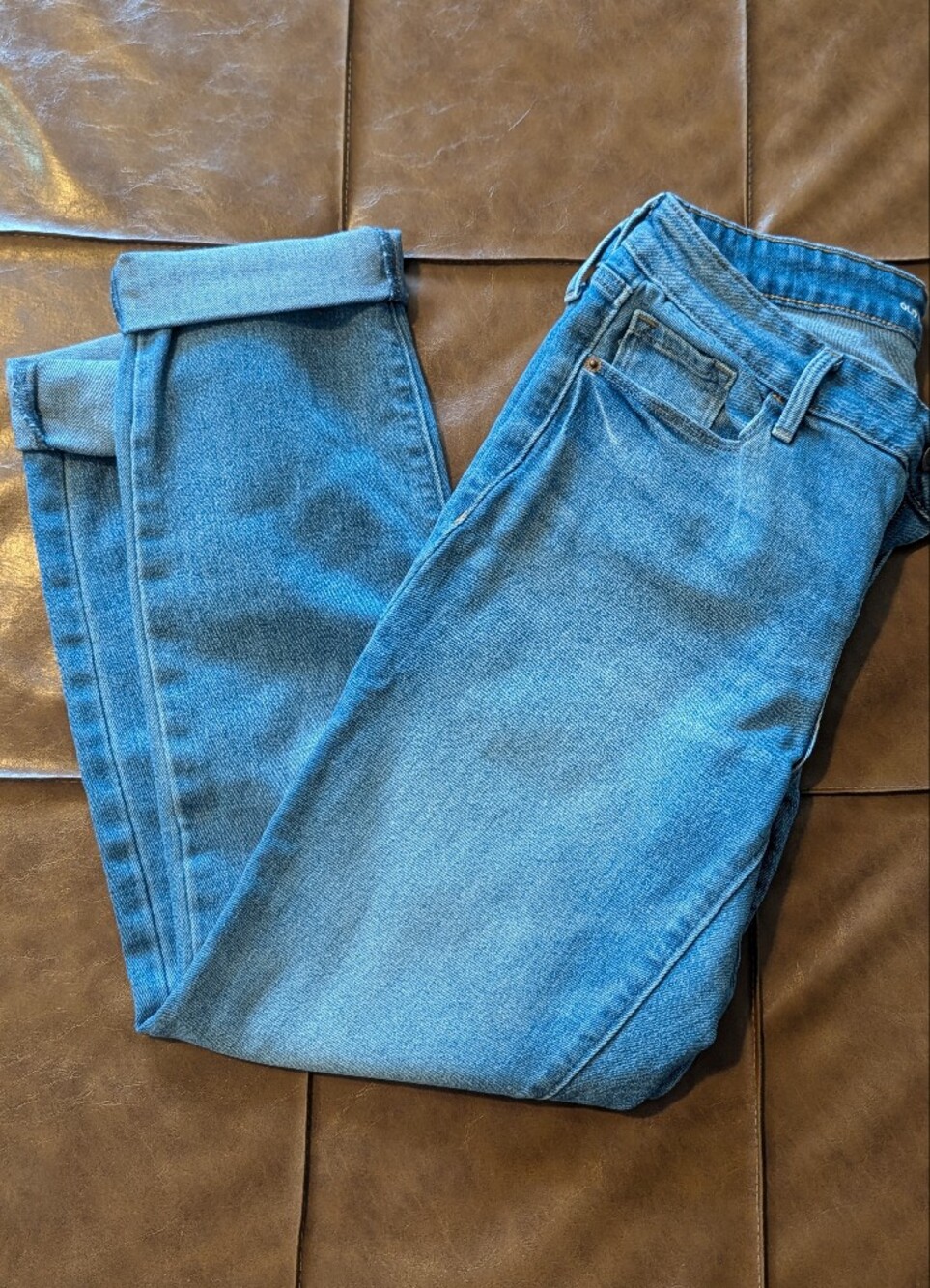 Old Navy Women's Mid-Rise Power Slim Straight Jeans – Size 8 Long